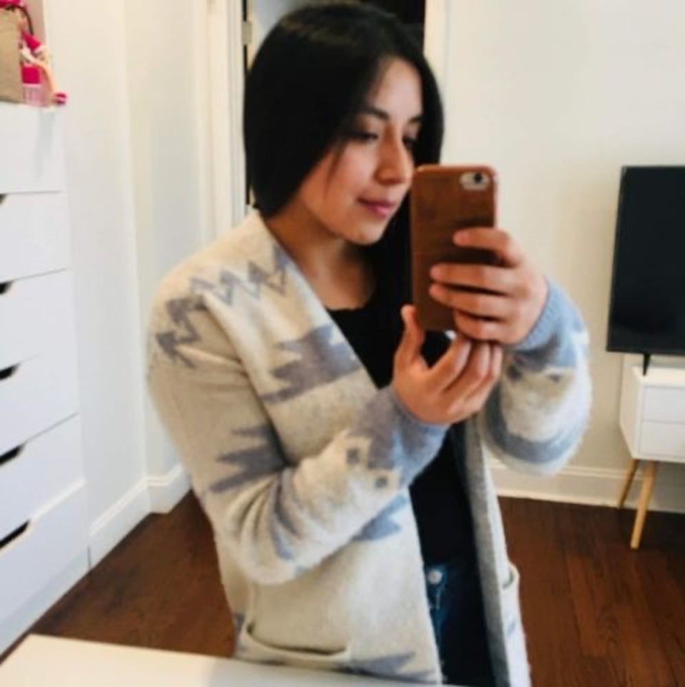 Meet your Posher, Alexandra